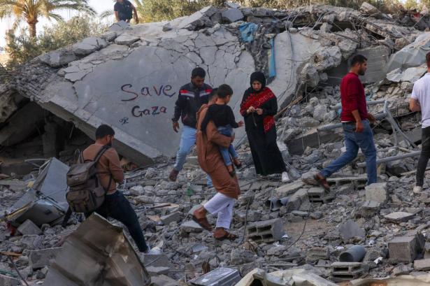 الحرب على غزة لليوم ال 210 | شن غارات وقصف مدفعي في مختلف مناطق قطاع غزة