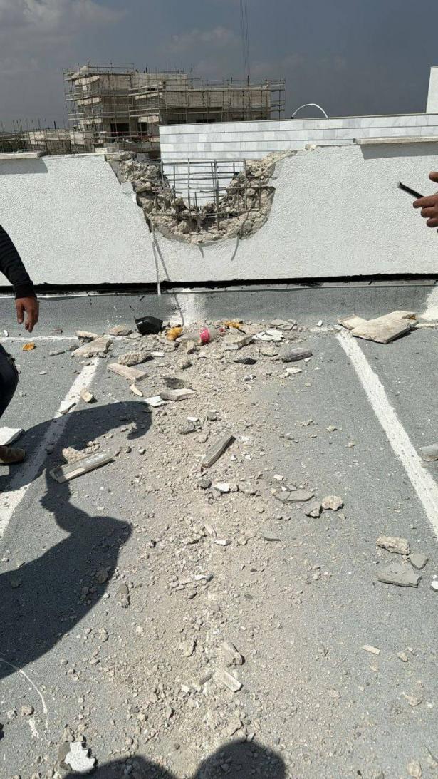 إصابة مبنى في سديروت بصاروخ أطلق من غزة