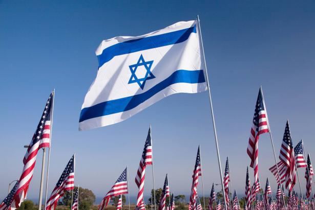 د. حسن أيوب: نشهد تصدعات في المظلة الأمريكية الممنوحة لإسرائيل