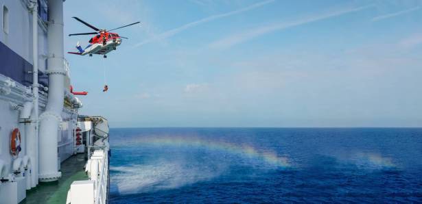 الجيش الأميركي يعلن الاشتباك مع 5 مسيّرات فوق البحر الأحمر