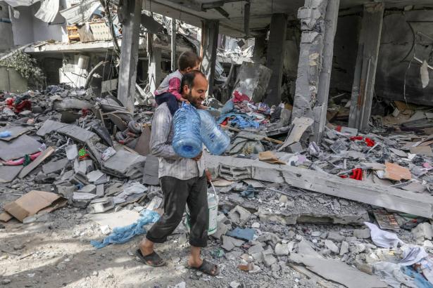 الحرب على غزة لليوم ال209 | قصف على وسط القطاع واشتباكات في محور 