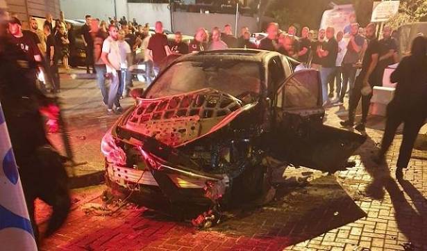 الطيبة: إصابة شاب بجراح خطيرة اثر انفجار مركبة