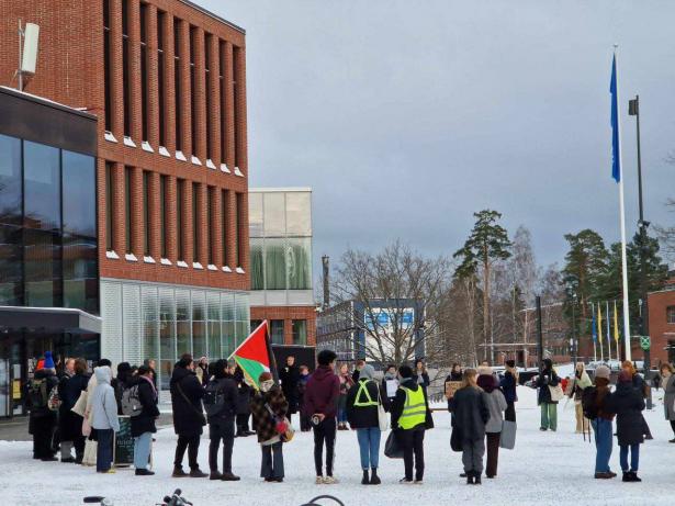 جامعة هلسنكي الفنلندية تعلق اتفاقيات التبادل الطلابي مع الجامعات الإسرائيلية