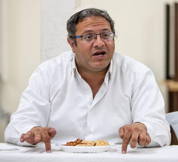 بن غفير يدعو لإقالة غانتس ويطالب بهجرة الفلسطينيين من غزة