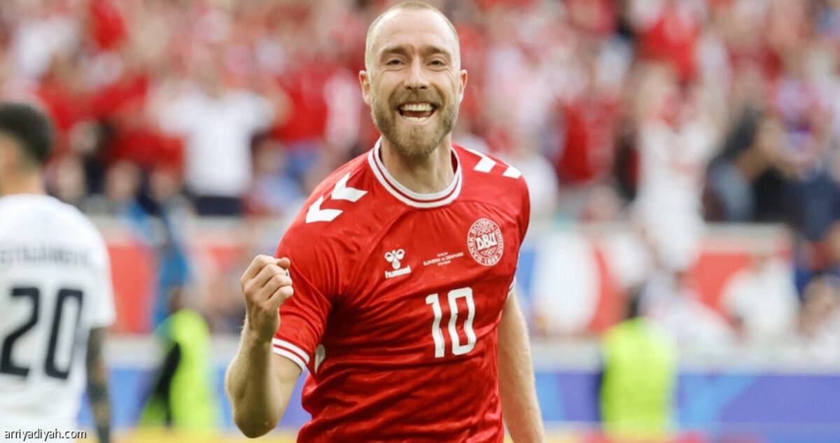 اللاعب الدولي الدنماركي كريستيان إركسين - مواقع التواصل الاجتماعي