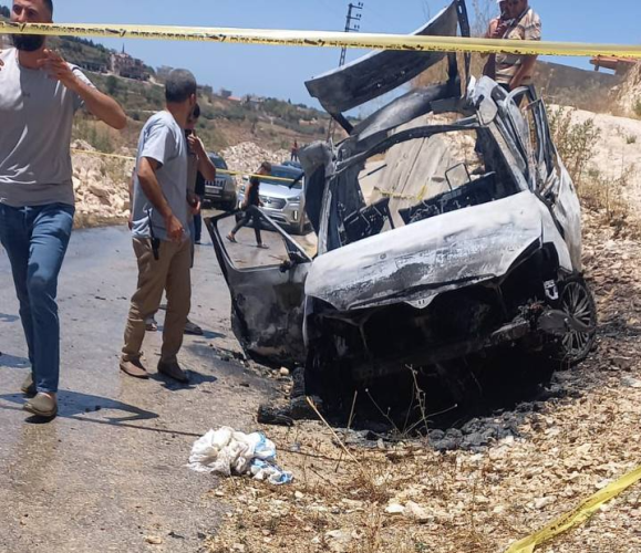 السيارة المستهدفة في صور - تصوير شهود عيان  