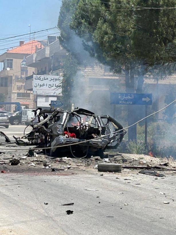 من مكان استهداف المركبة في البقاع الغربي - شهود عيان  