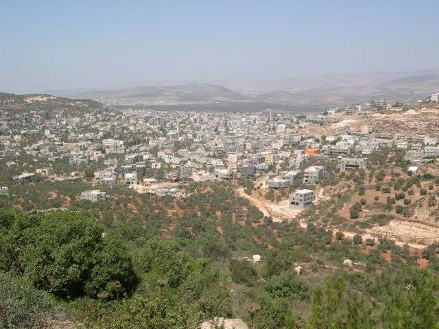 عرابة البطوف - وسائل التواصل