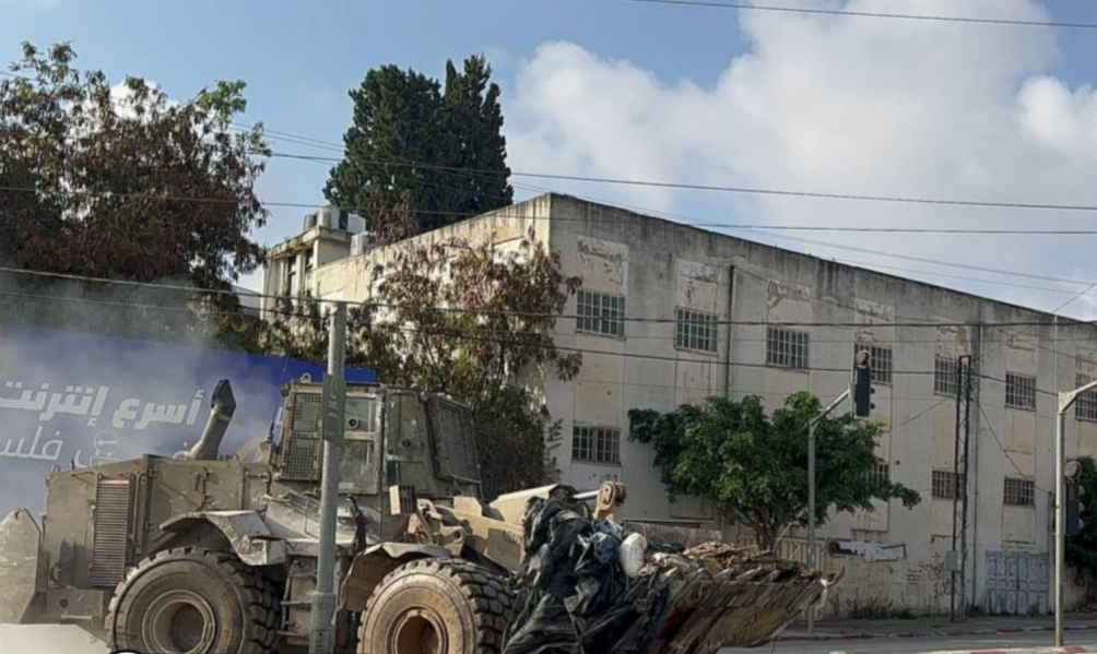 من سحب الجيش للجثامين في طولكرم - شهود عيان  