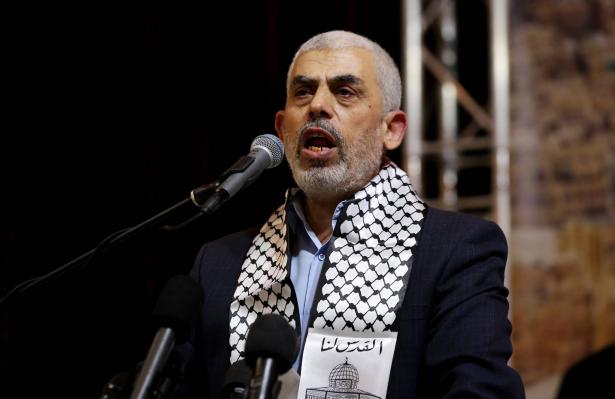 جهاد حرب: الشعب الفلسطيني مفتون بنموذج القائد المضحي وهو سبب تعيين يحيى السنوار رئيسًا للمكتب السياسي