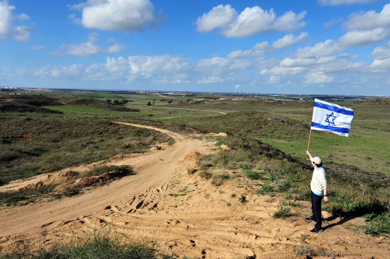 shutterstock - توضيح 
