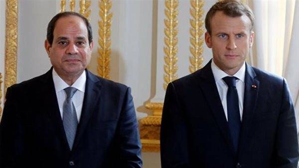 الرئيس السيسي ونظيره الفرنسي-وسائل تواصل 