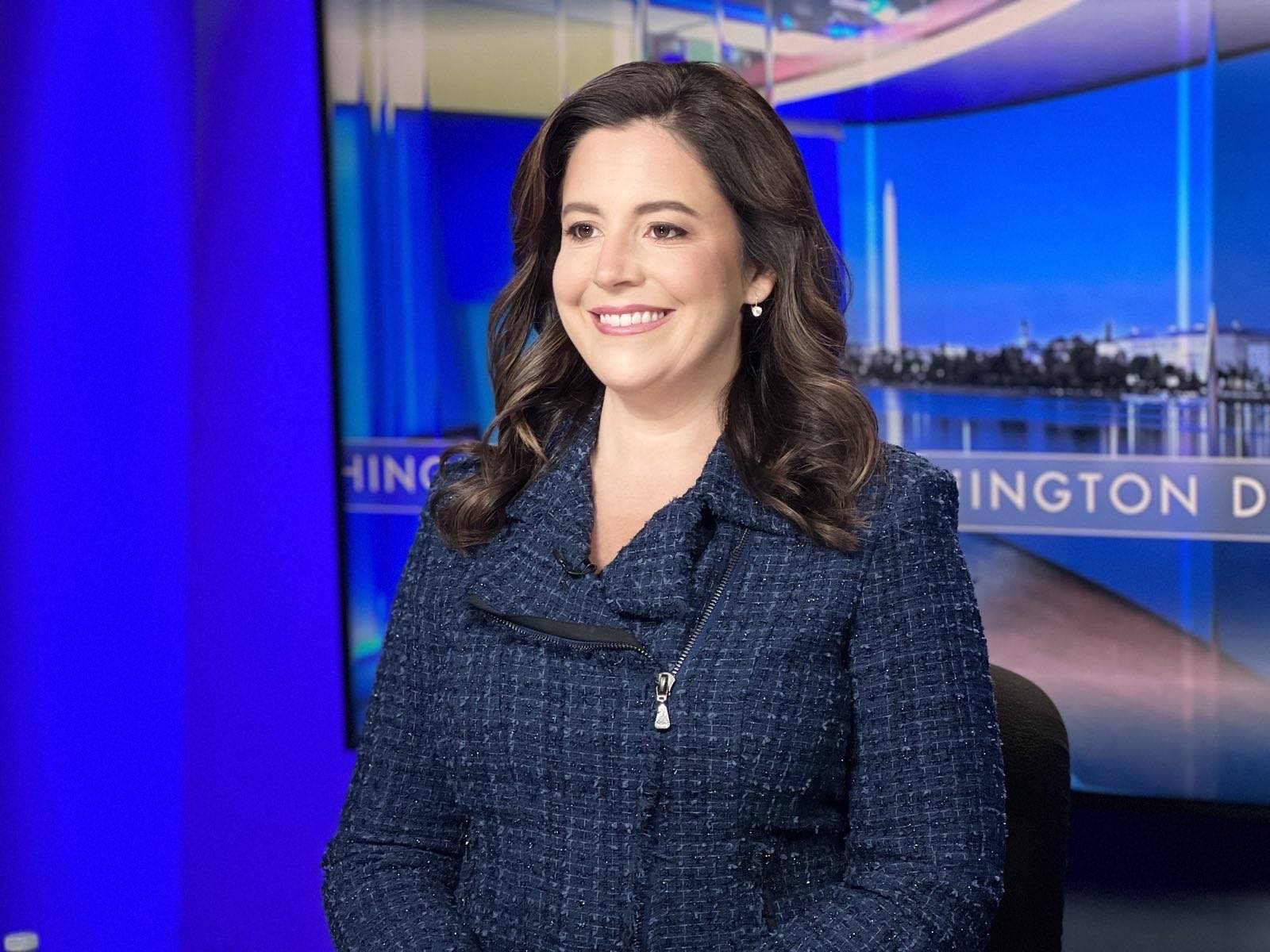 إليز ستيفانيك-صفحتها الرسمية 