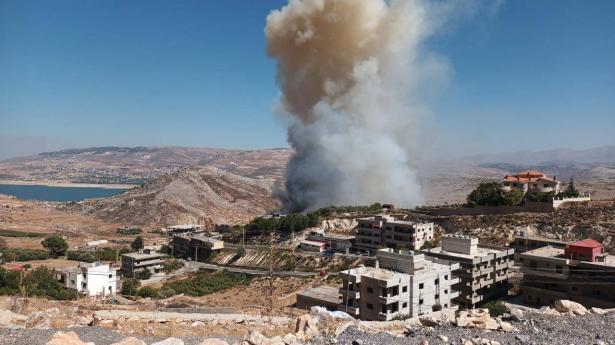 ارتقاء 10 فلسطينيين جراء غارات إسرائيلية على منزل في غزة