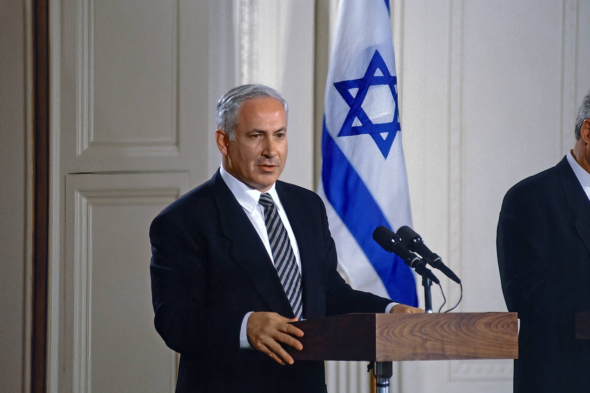 عائلات الرهائن: نتنياهو يعرض حياة أبنائنا للخطر للتهرب من المحاكمة