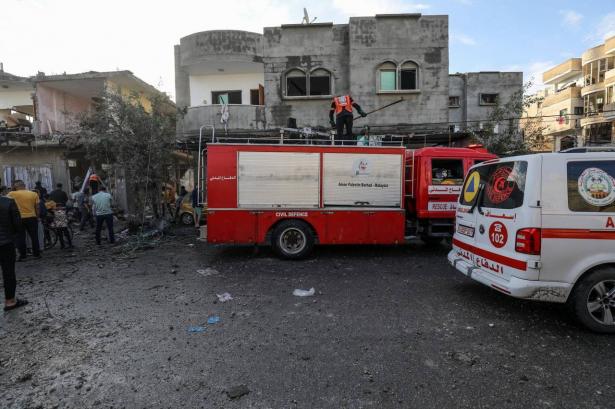 قصف مدفعي إسرائيلي يستهدف طواقم الدفاع المدني في غزة