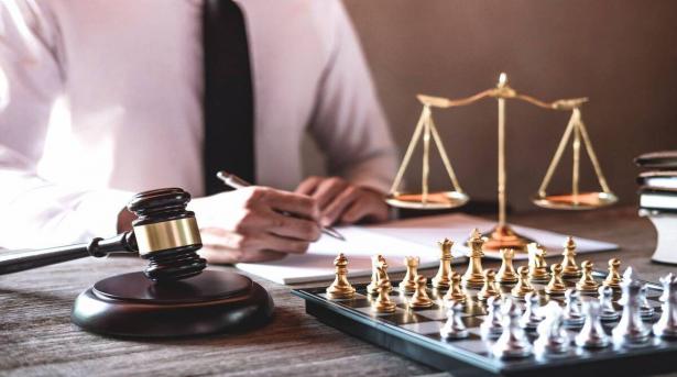 عصام أبو نصار: نقابة المحامين غير مسؤولة عن امتحان الرخصة.. ولا نية لتقليص عدد المحامين