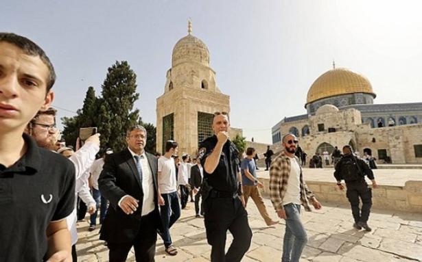 الخارجية الفلسطينية تدين اقتحام إيتمار بن جفير للمسجد الأقصى