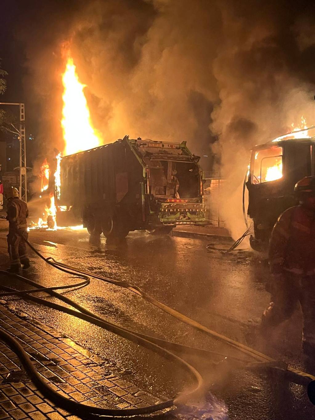 وسائل تواصل