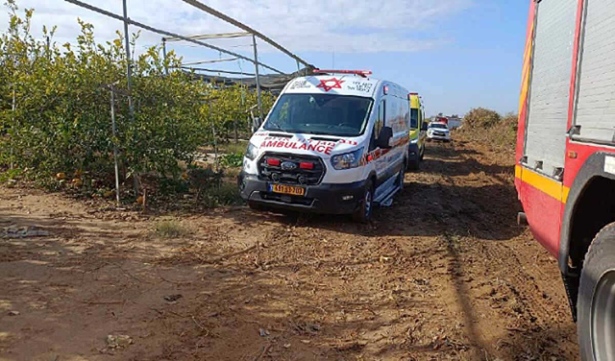 من مكان الحادث بالنقب، اليوم (تصوير نجمة داود الحمراء)

