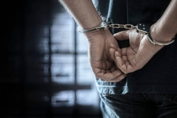 السلطات الإسرائيلية تعتقل شابين من زيمر وقلنسوة بزعم التخطيط لهجمات
