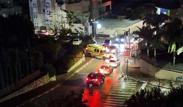 إصابة 5 طلاب واستهداف سيارة مديرة مدرسة في طمرة.. ولجنة أولياء الأمور: العنف أصبح وباءً