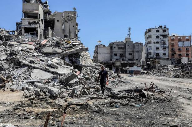 ارتقاء 4 فلسطينيين جراء غارات على غزة والجيش الاسرائيلي: نهاجم مشتبه بهم