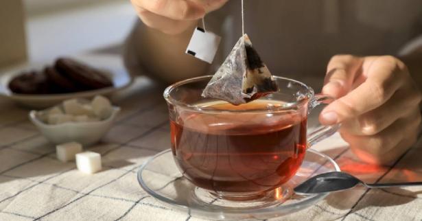 كيف تساهم أنواع الشاي في الحصول على بشرة نقية وشابة؟