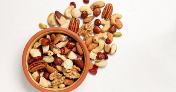 5 طرق فعالة لحفظ المكسرات طازجة خلال شهر رمضان