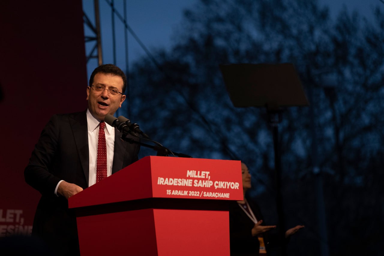 رئيس بلدية إسطنبول-shutterstock 