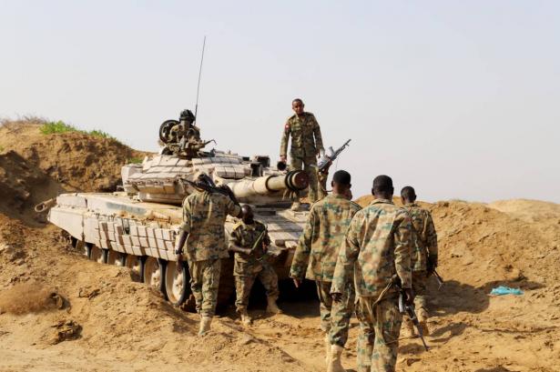 البرهان يرفض التفاوض مع الدعم السريع قبل تسليم الأسلحة