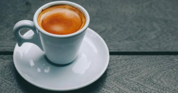 روبورت يصنع القهوة بدقة عن طريق الذكاء الاصطناعي.. ما القصة؟