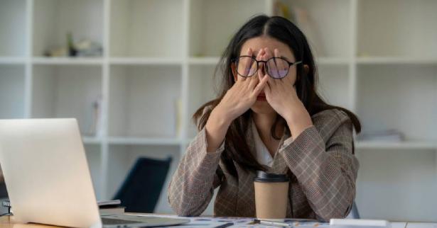 كيف يزيد الإجهاد المزمن من احتمالية الإصابة بالسكتة الدماغية؟