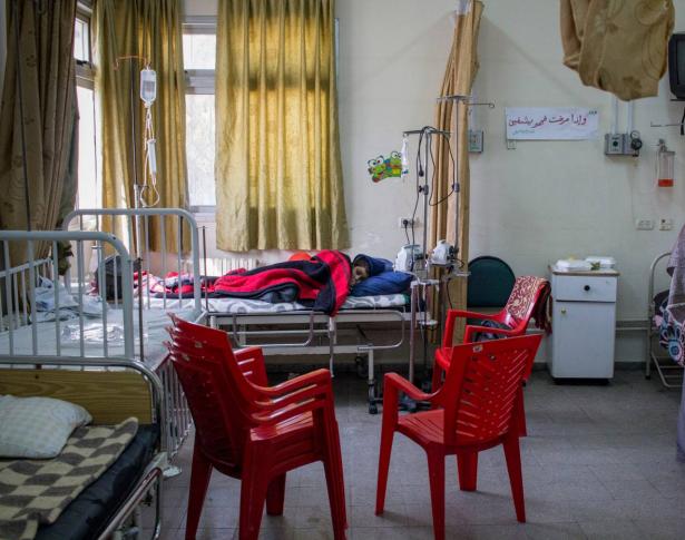 الصحة الفلسطينية: أزمة نقص الأكسجين تهدد حياة المرضى في غزة