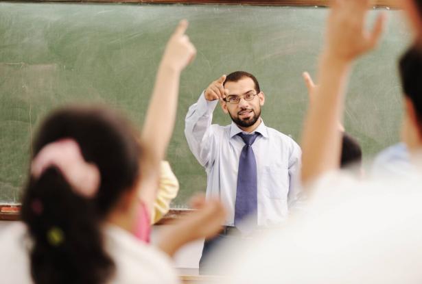 كمال خلايلة: خفض أجور العاملين بالقطاع العام 