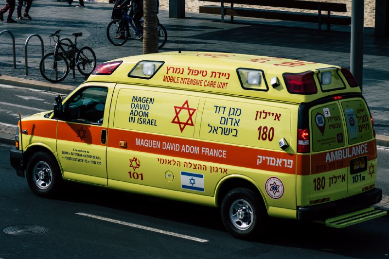 سيارة إسعاف 