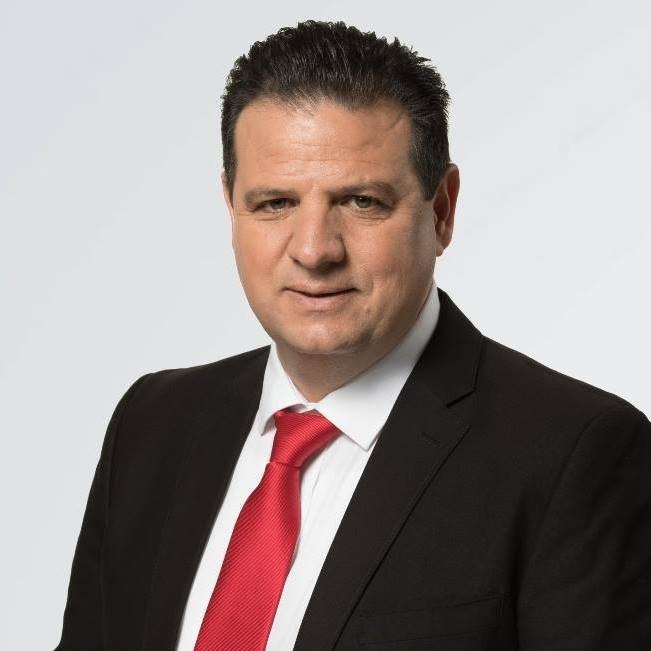 أيمن عودة-صفحته الرسمية 