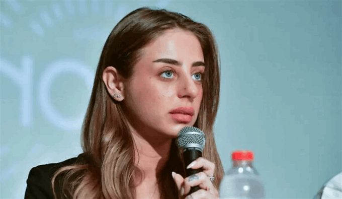 ميا شم- مواقع تواصل 