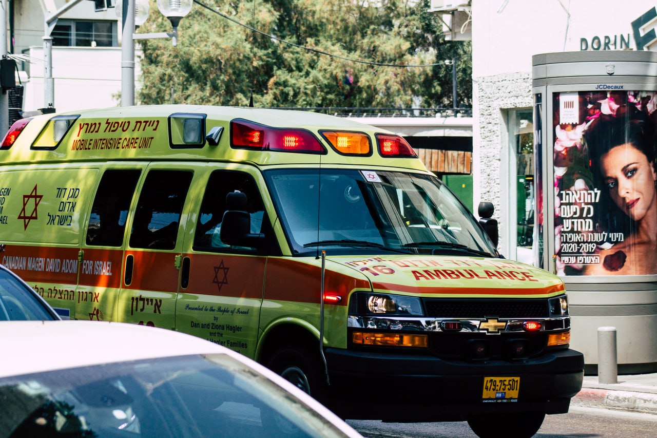 إصابة شاب بجروح خطيرة إثر انقلاب مركبته في الناصرة