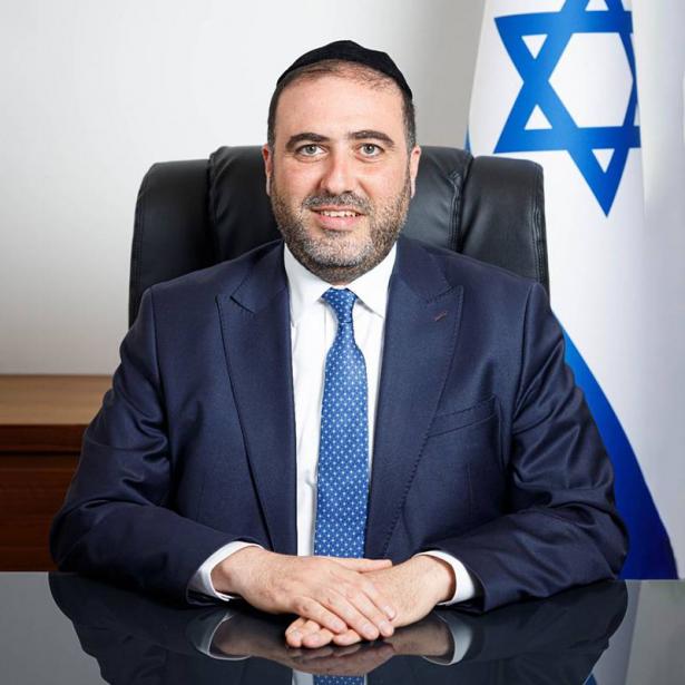 وزير الدخلية الإسرائيلي موشيه أربيل 