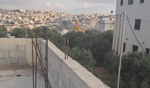 الشرطة الإسرائيلية تقتحم حي عقادة الفوقا وتهدم منزلا في أم الفحم