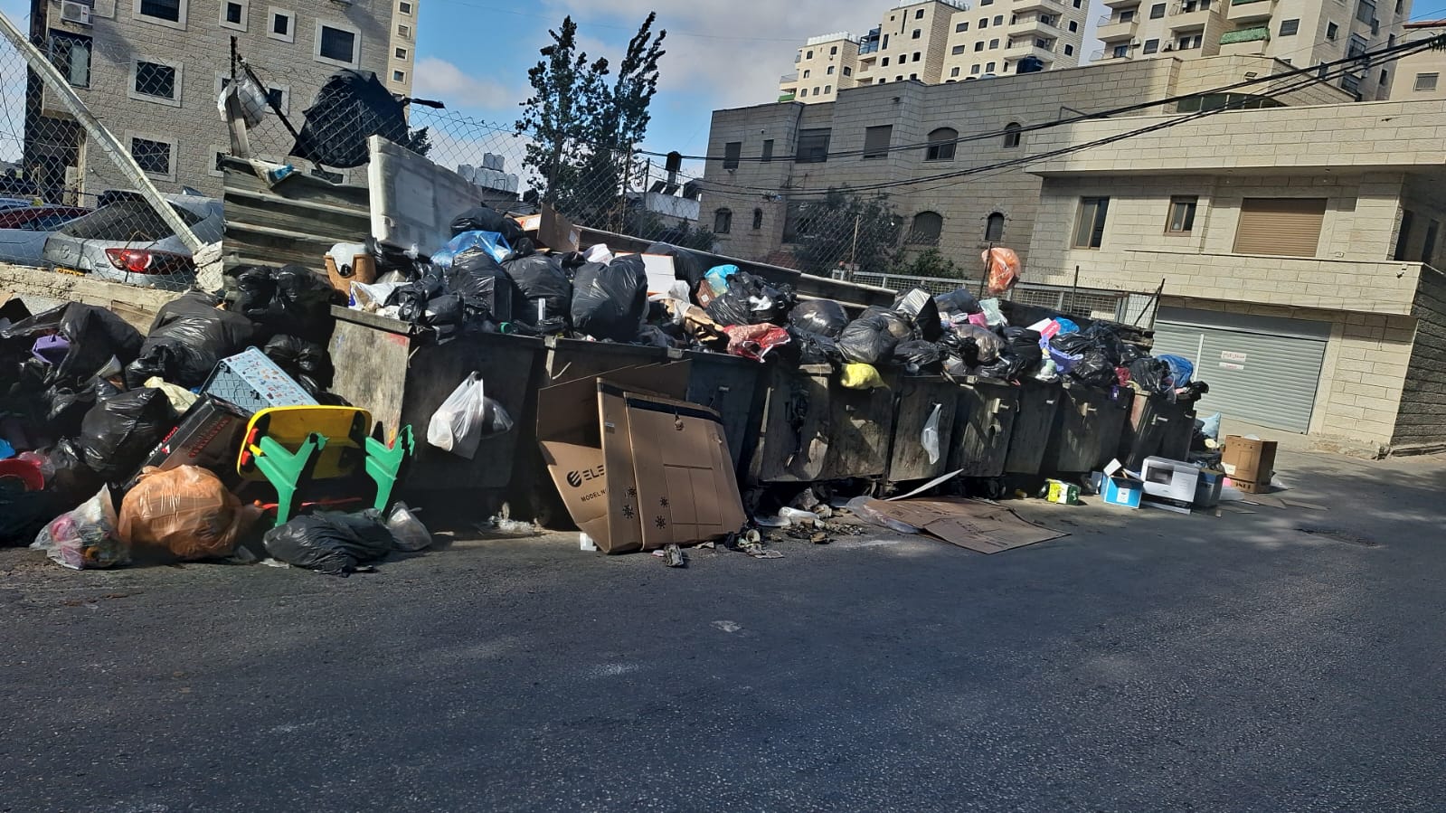 لجنة سكان كفر عقب
 