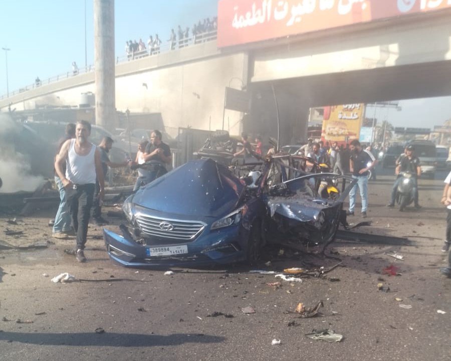 السيارة المستهدفة جنوب العاصمة اللبنانية بيروت - شهود عيان