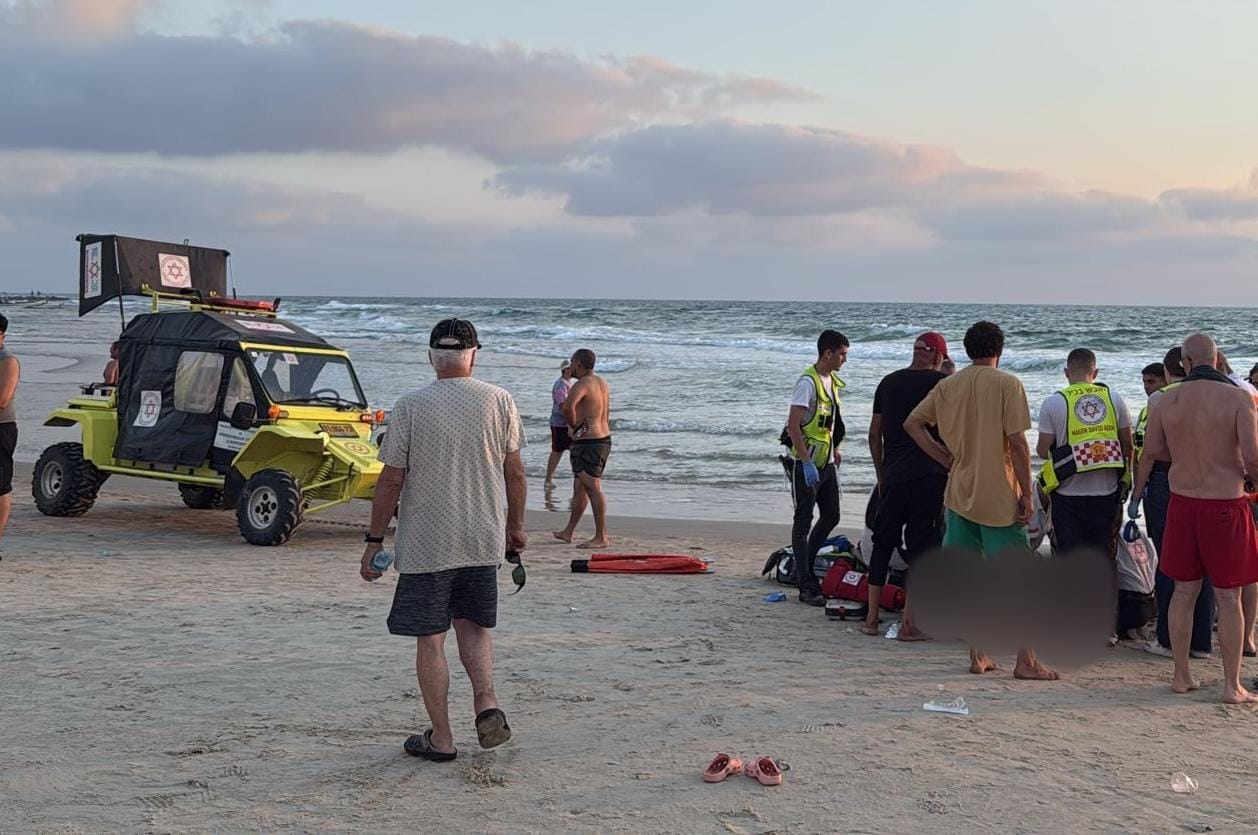 تصوير نجمة داوود الحمراء

