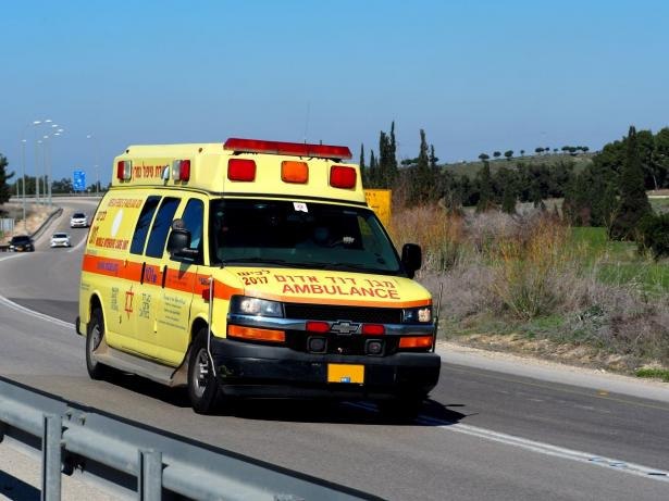 إصابة عامل بجروح متوسطة خلال عمله بورشة بناء في الطيبة