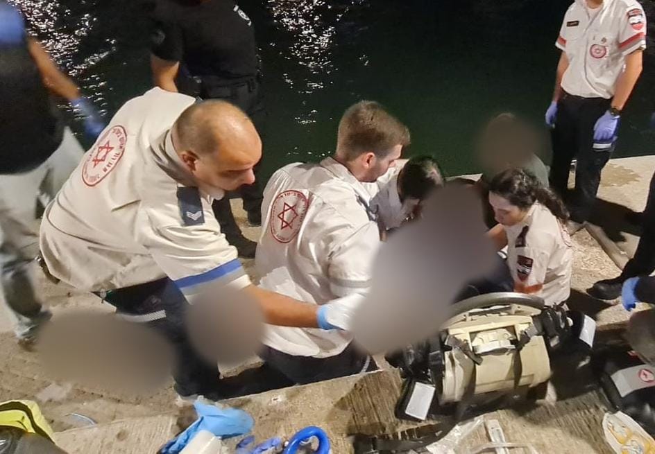 تصوير طواقم الإسعاف