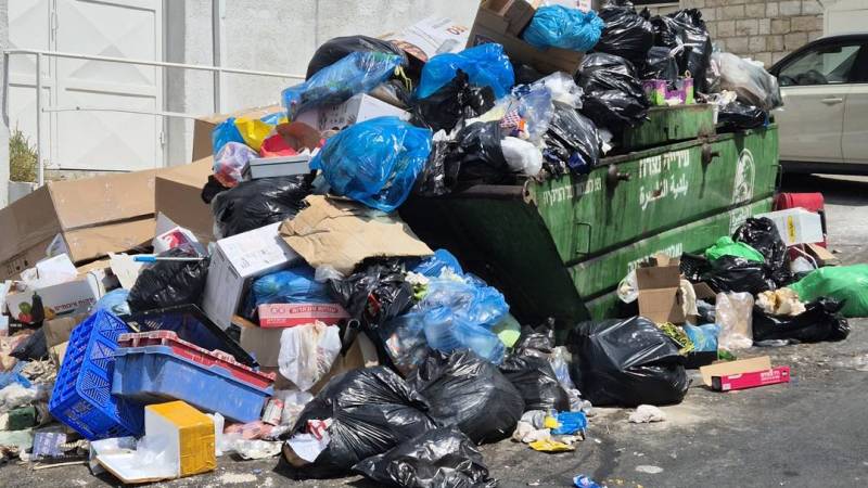 أزمة نفايات الناصرة تتفاقم والتماس لـ