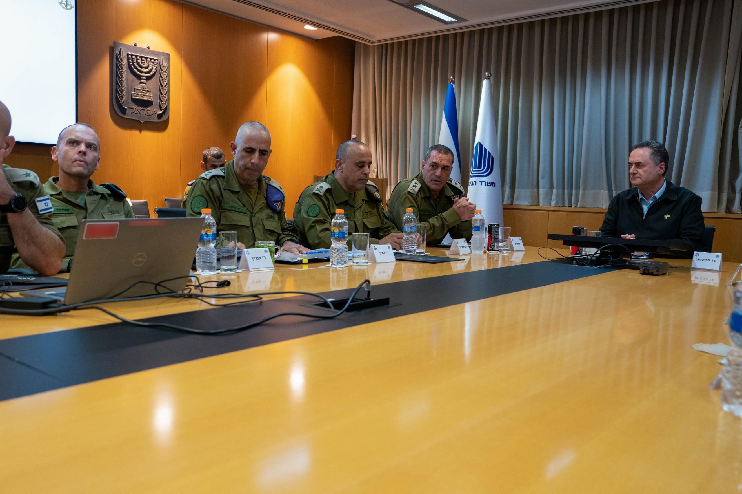 من جلسة  الكابينت - تصوير وزارة الأمن  