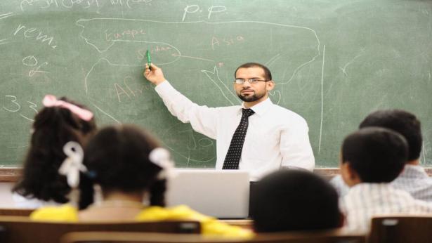 فائض معلمين عرب مقابل أزمة في المجتمع اليهودي.. ما الحل؟
