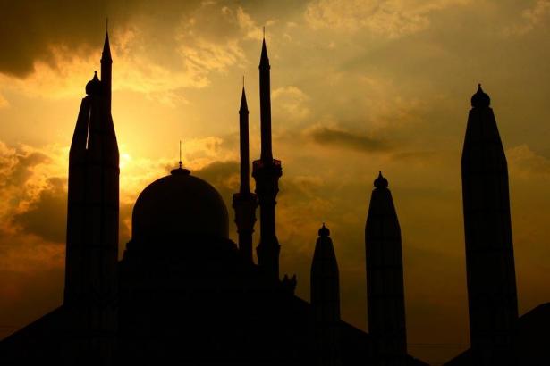 في ذكرى المولد النبوي.. الفلسطينيون يجددون العهد مع قيم الرحمة والصمود